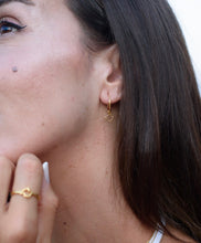 Cargar imagen en el visor de la galería, Pendientes Capfico