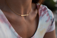 Cargar imagen en el visor de la galería, Collar "Bombón" Dorado