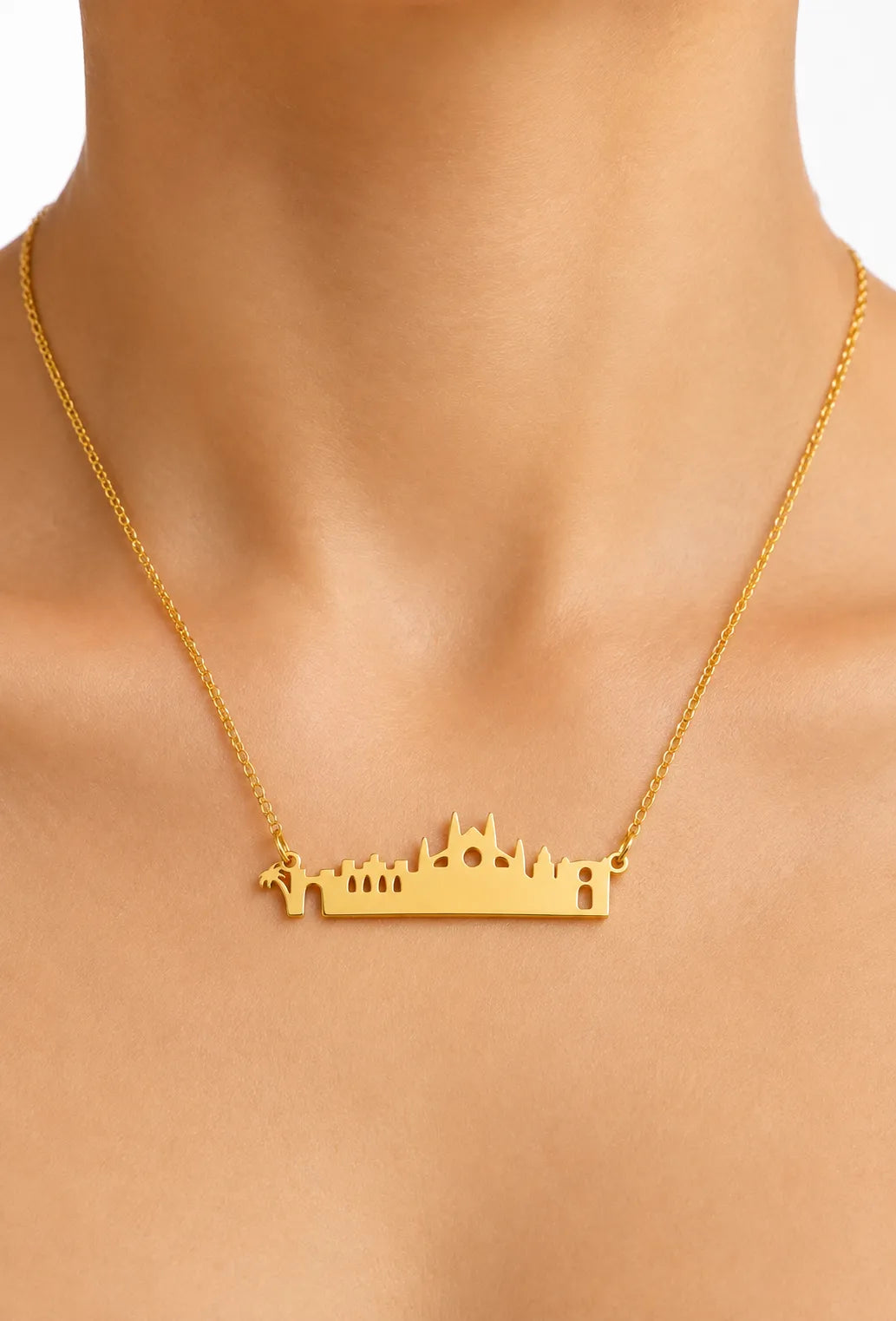 Collar Skyline dorado