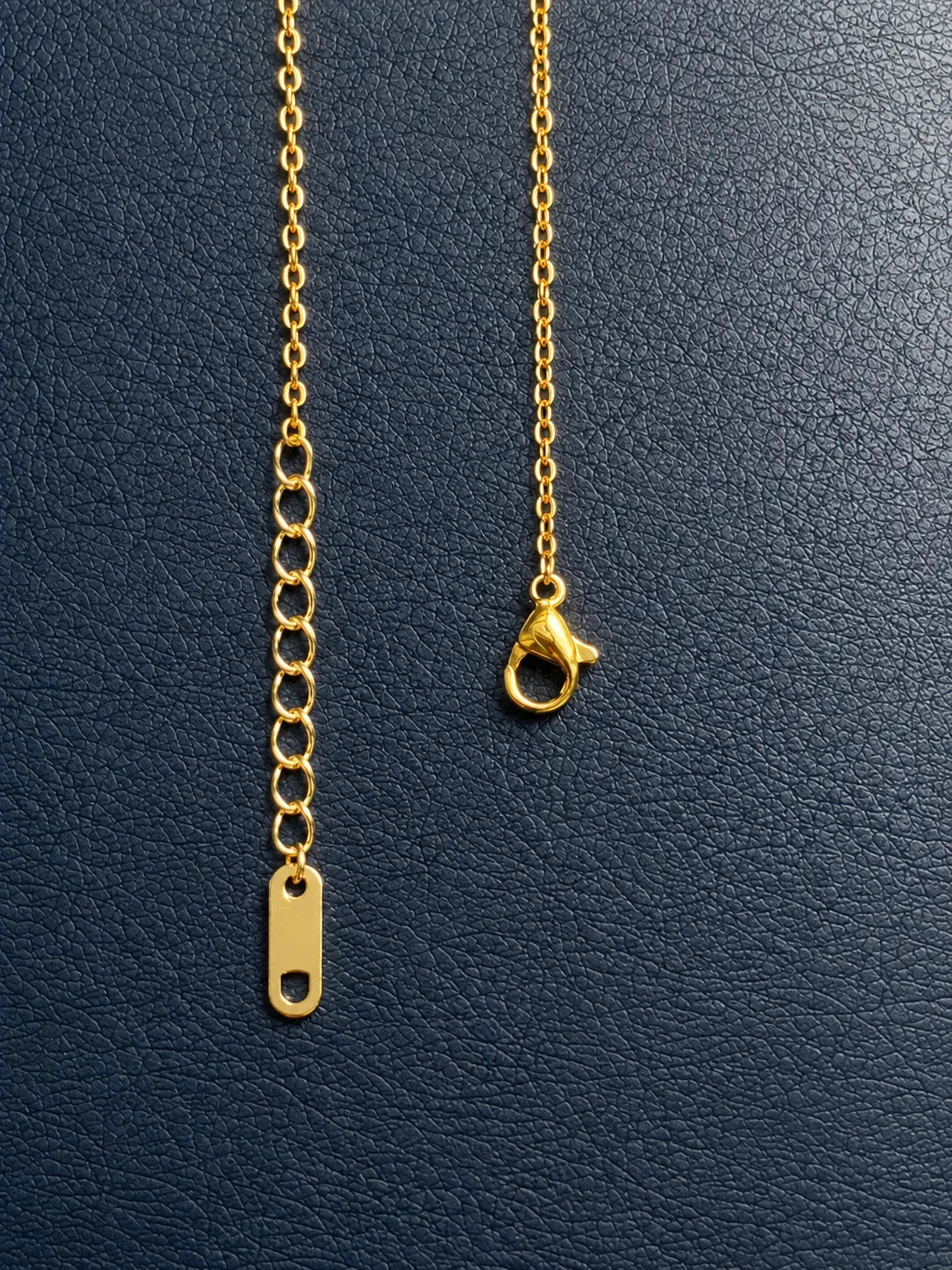Collar Skyline dorado